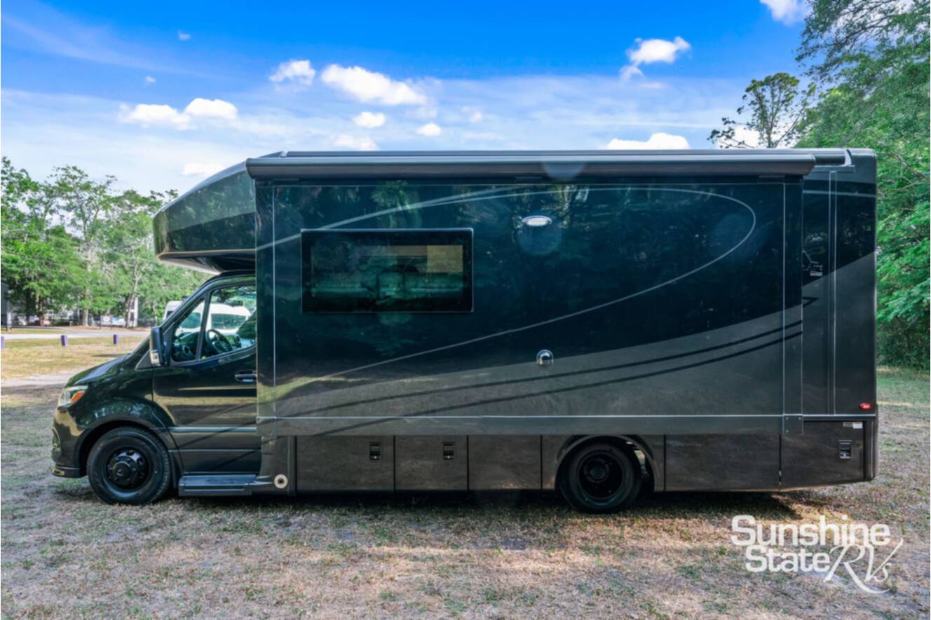 A photo of this 2026 Newmar Freedom Aire 2515 Std