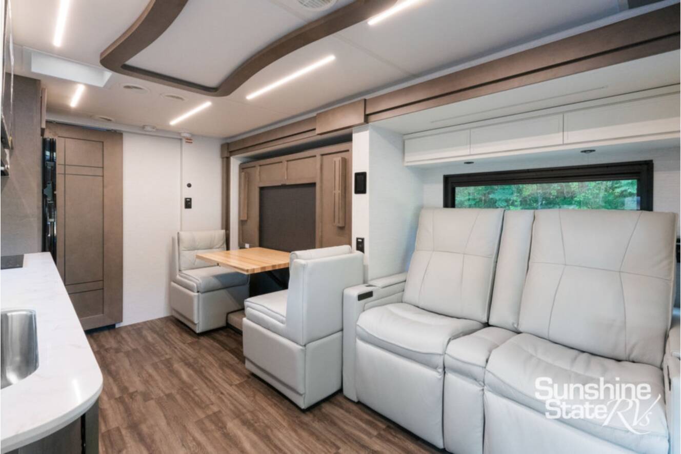 A photo of this 2026 Newmar Freedom Aire 2515 Std