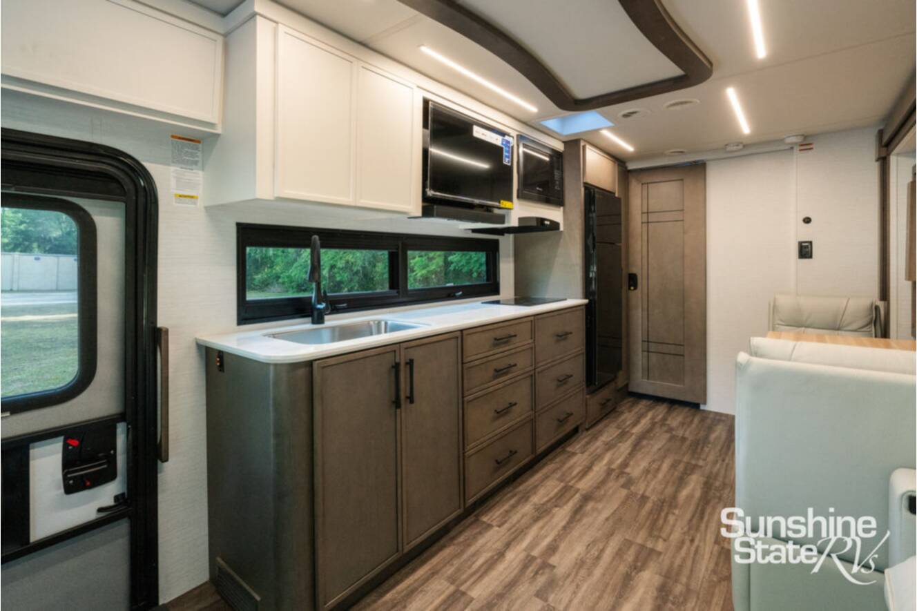 A photo of this 2026 Newmar Freedom Aire 2515 Std