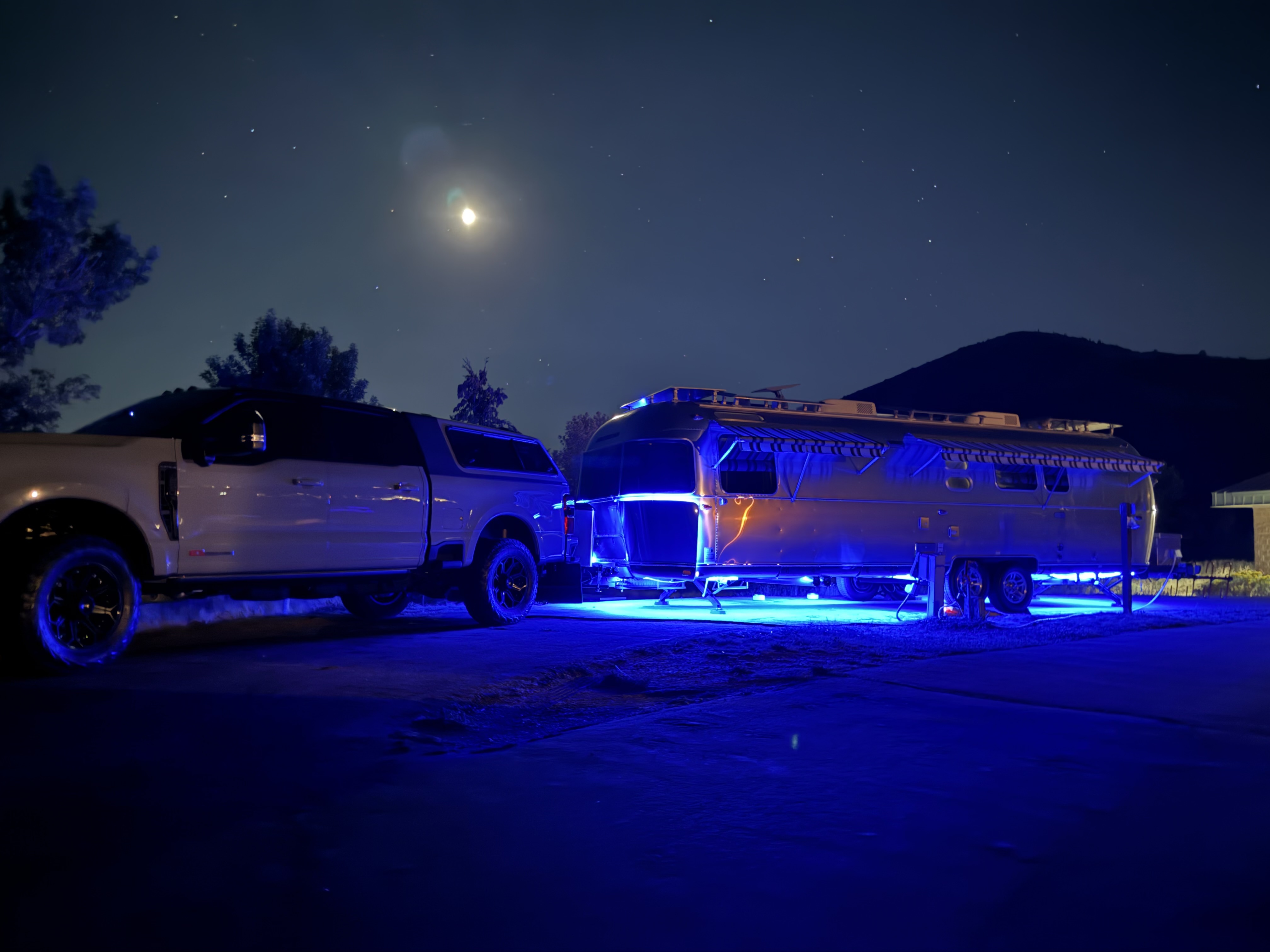 2025 Airstream CLASSIC 33RB in spring TX