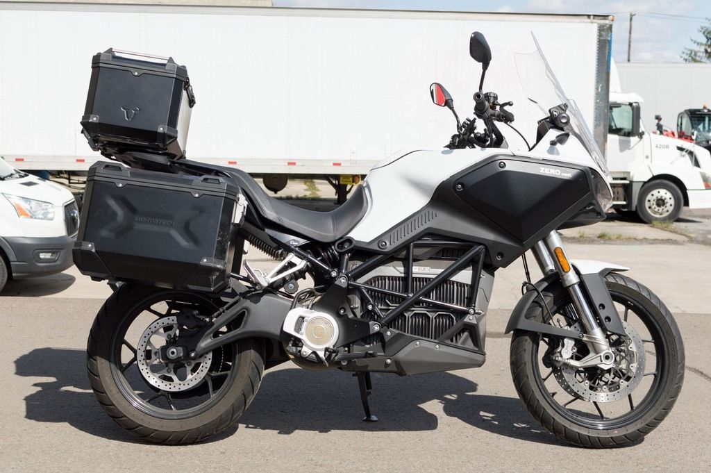 2023 Zero DSR/X ZF 17.3 BASE in New York, NY