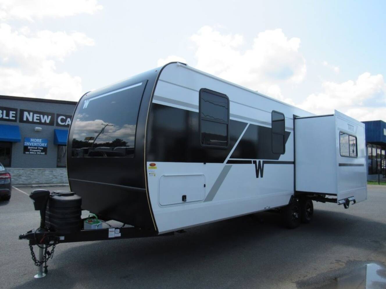 A photo of this 2026 Winnebago Thrive 24RKS