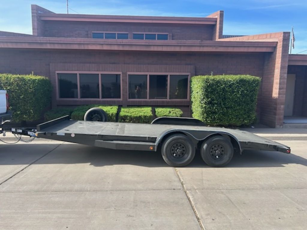 2026 Top Hat Trailers Car Hauler 18x83" CH in thatcher AZ