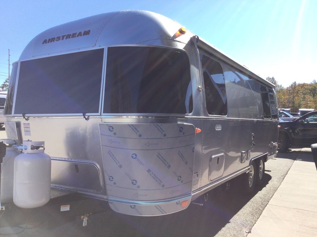 2026 Airstream Flying Cloud® 25FB in lorain OH