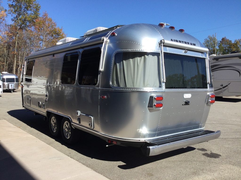 2026 Airstream Flying Cloud® 25FB in lorain OH