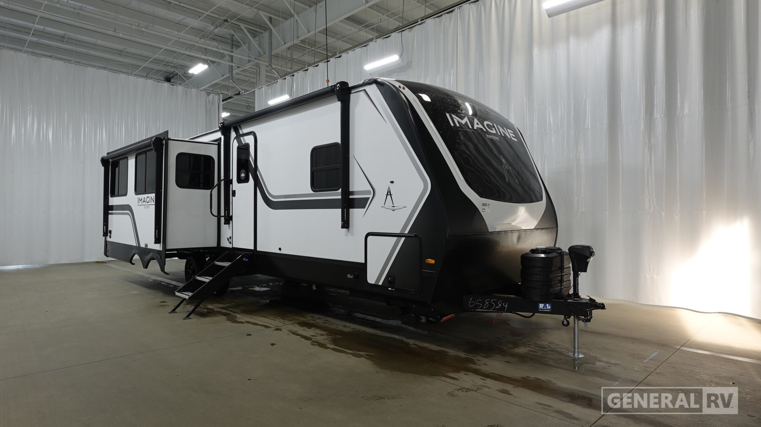 2027 Grand Design IMAGINE 2970RL RV