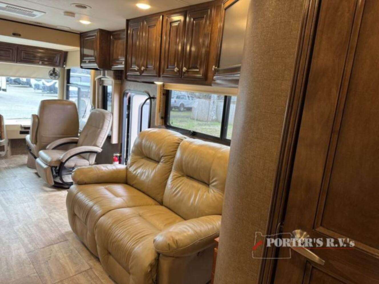 A photo of this 2017 Thor Motor Coach Palazzo 33.2