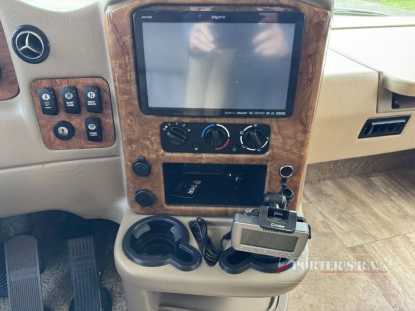 A photo of this 2017 Thor Motor Coach Palazzo 33.2