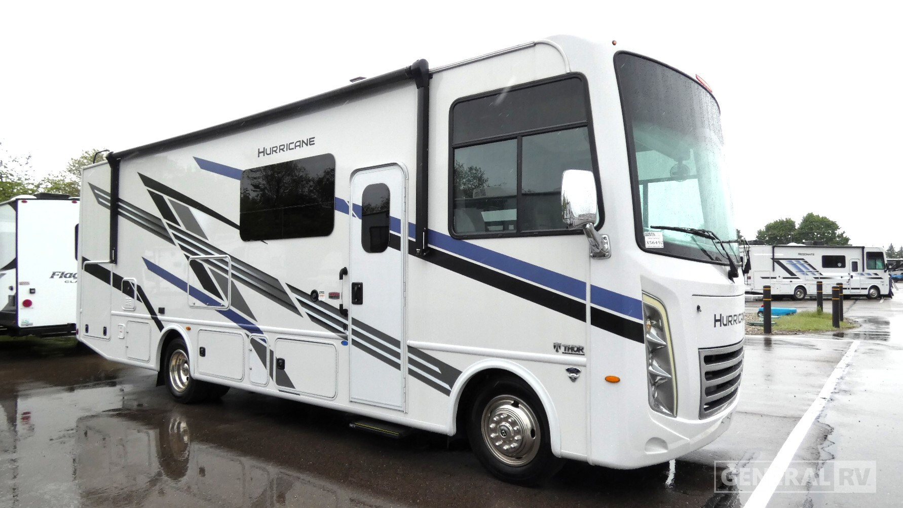 2025 Thor Motor Coach HURRICANE 29M RV