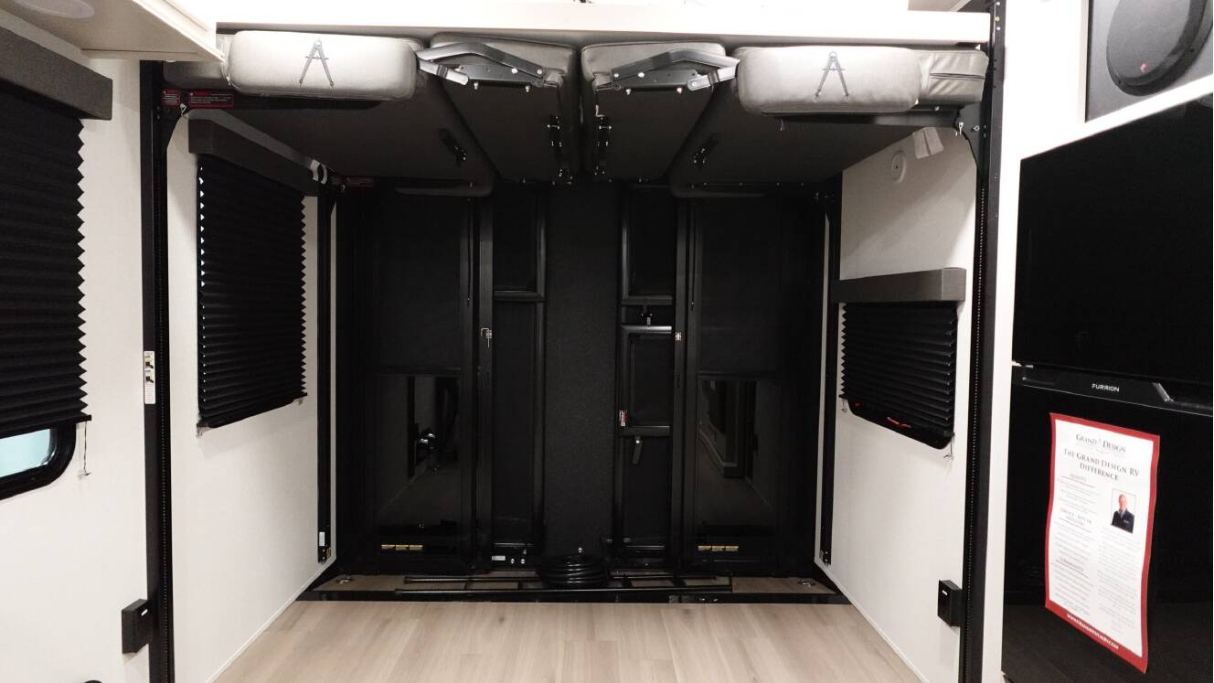 A photo of this 2026 Grand Design MOMENTUM 25G