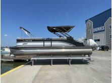 4 Center Console Catamarans Under 30 Feet image