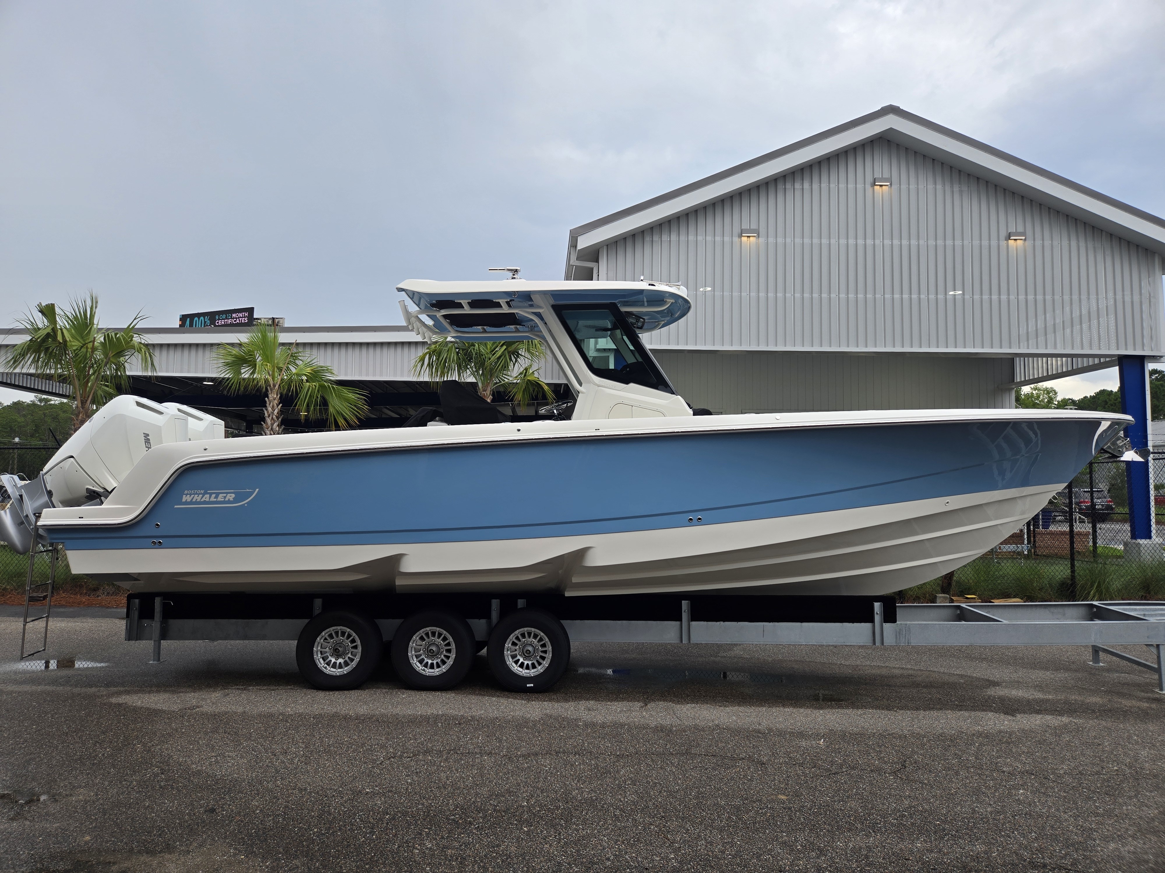 2027 Boston Whaler 330 Outrage in charleston SC