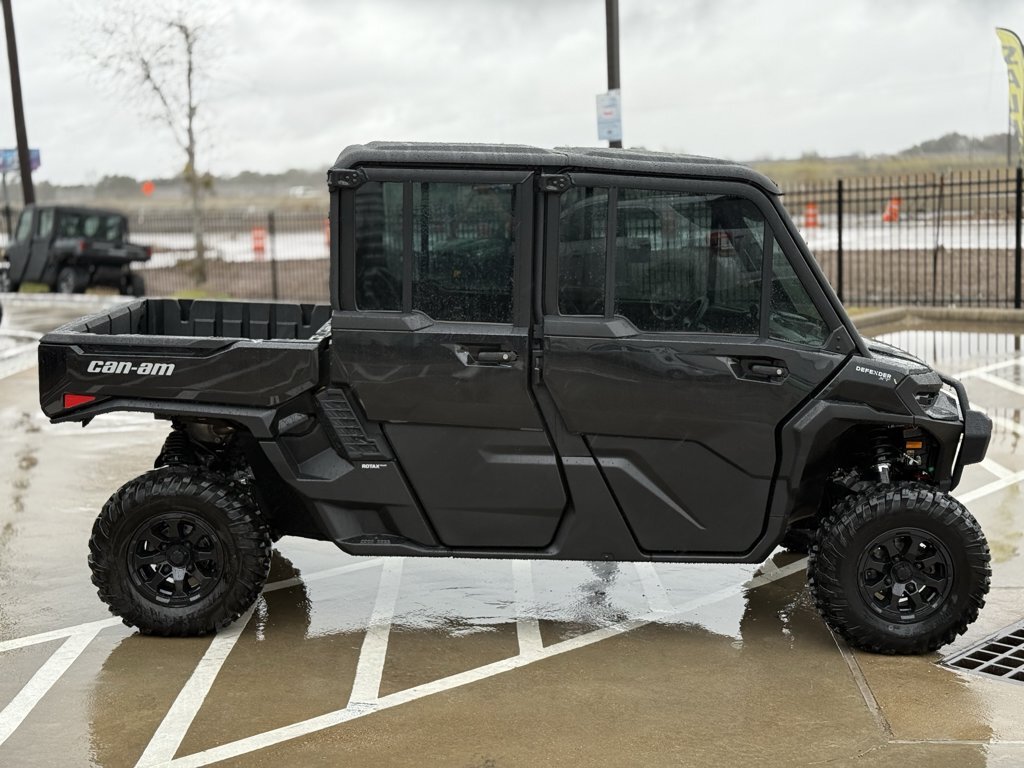 2026 Can-Am SSV DEF MAX XTCAB 65 HD11 BK HB 26 XT CAB HD11 XT CAB HD11 in Houston, TX