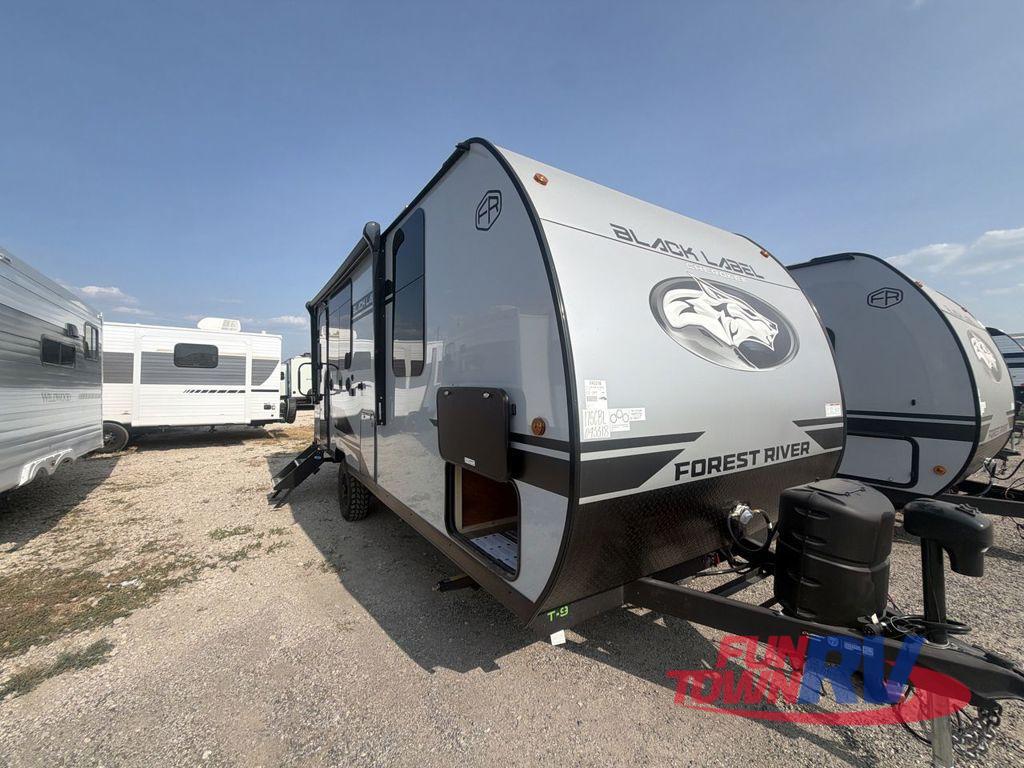 2027 Forest River Rv Cherokee Wolf Pup Black Label 17SCBL in corsicana TX