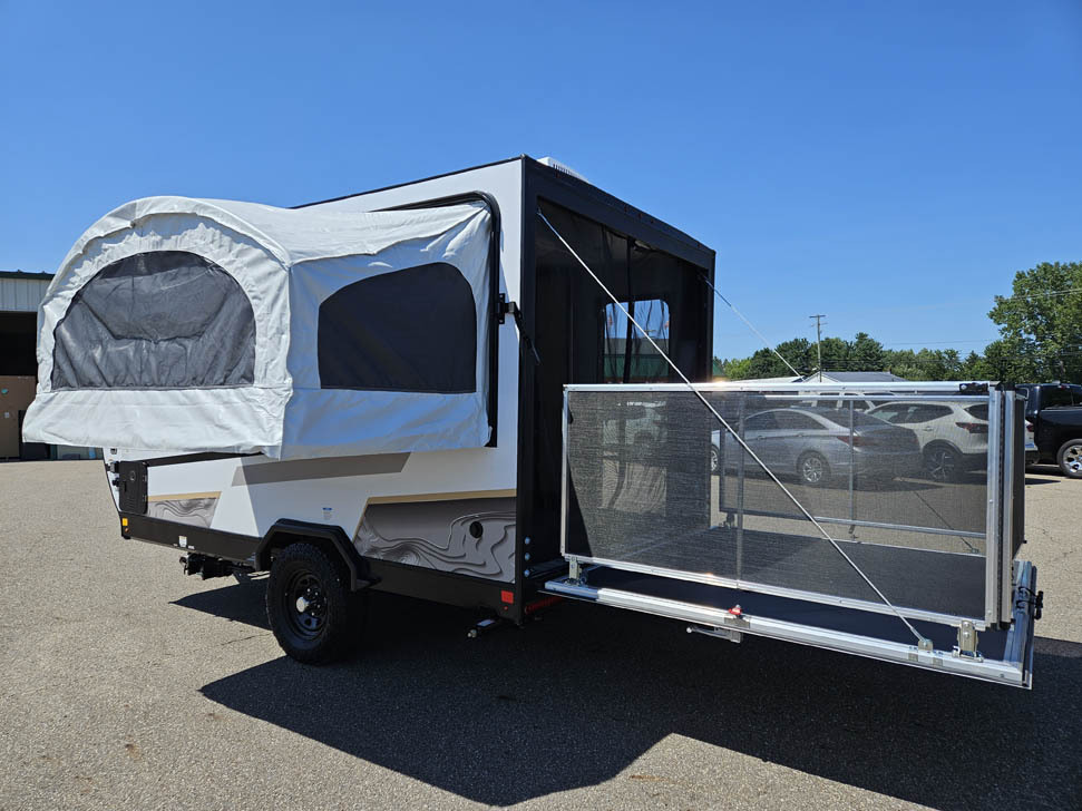 2027 Modern Buggy Hopper Hopper 2 Travel Trailer Toy Hauler RV