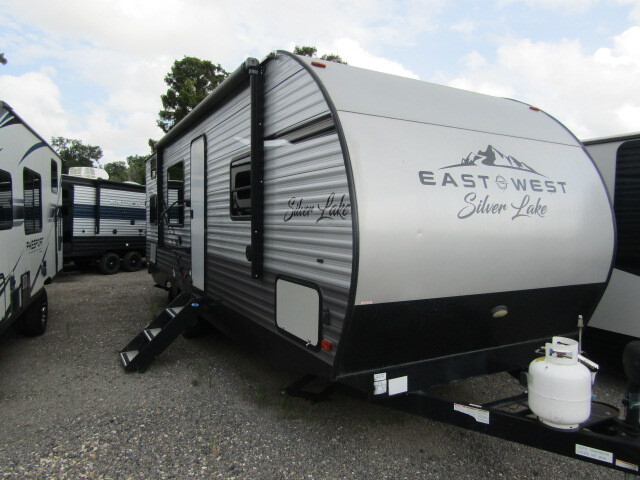 2021 Forest River Silver Lake 27KNS in boutte LA