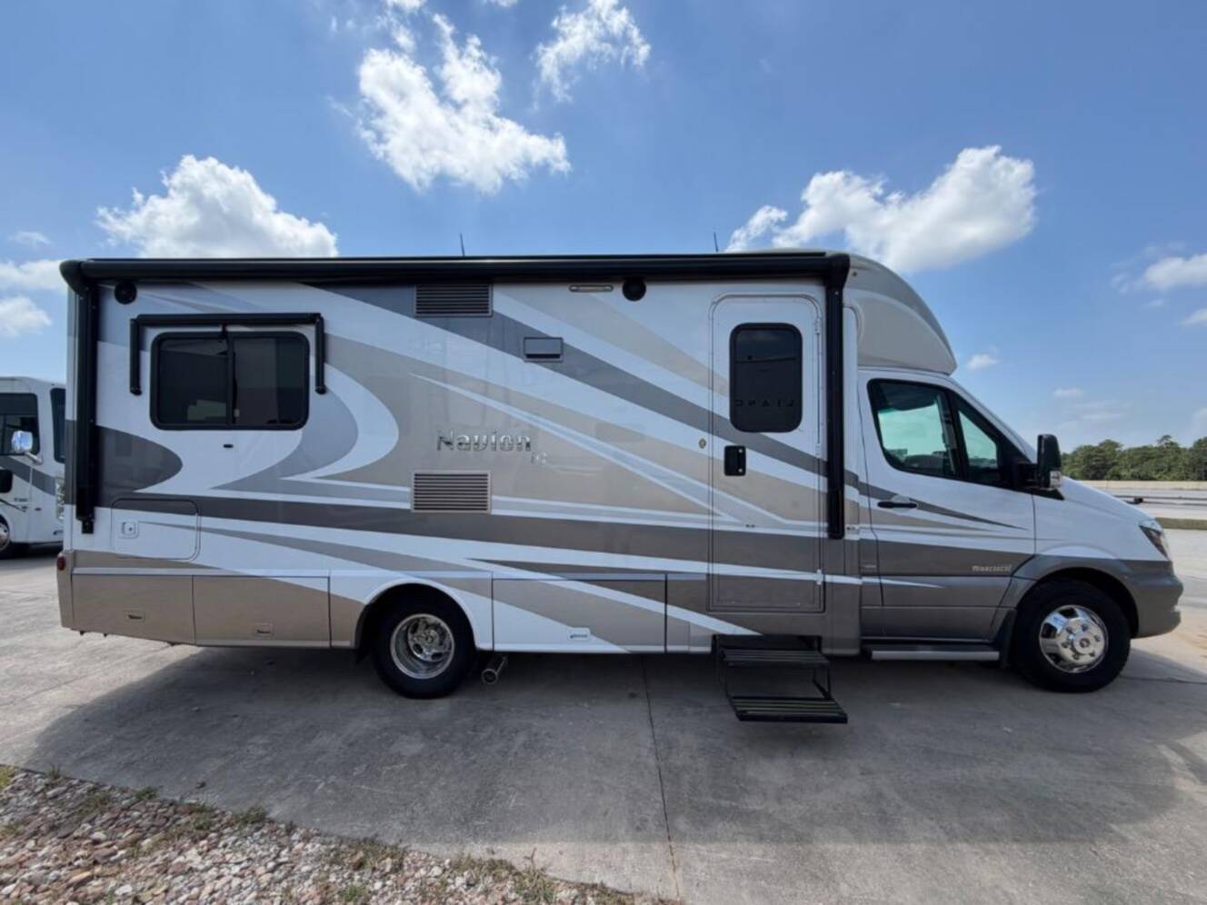 A photo of this 2015 Itasca Navion 24V