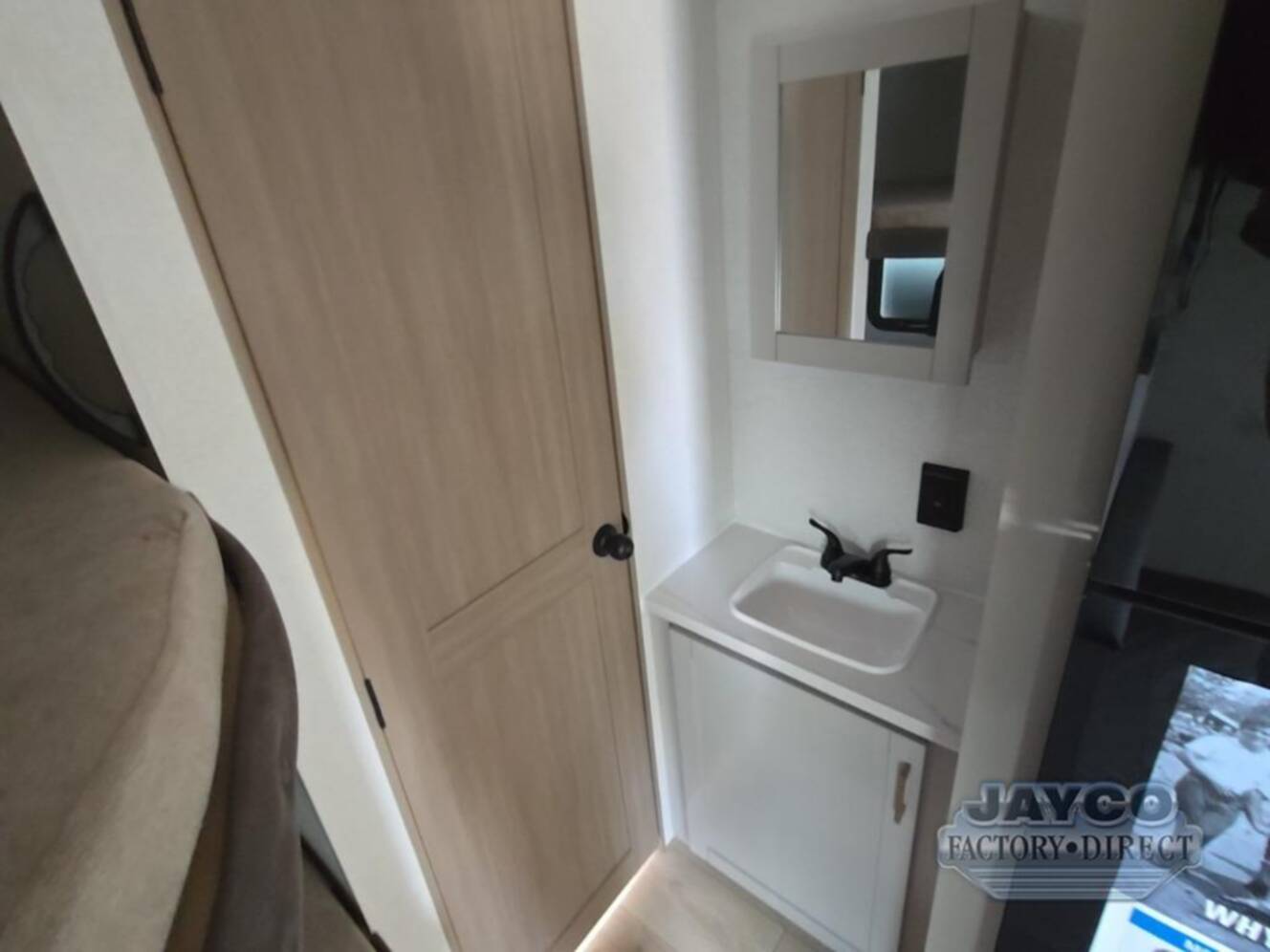 A photo of this 2027 Jayco Jay Flight 260BHW