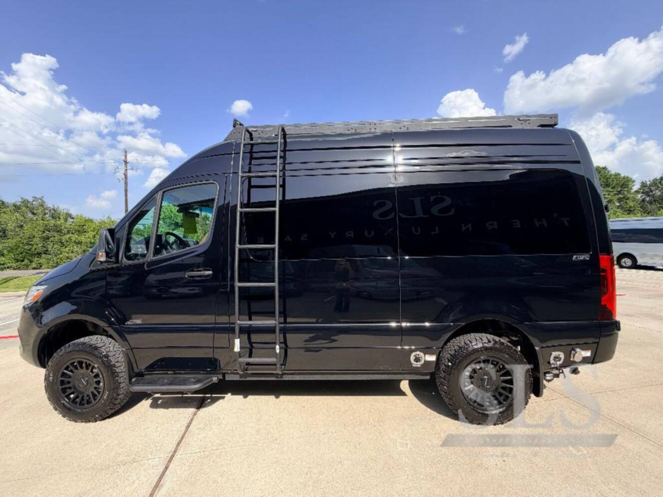 A photo of this 2027 Midwest Automotive Designs Luxe Cruiser D4 AWD