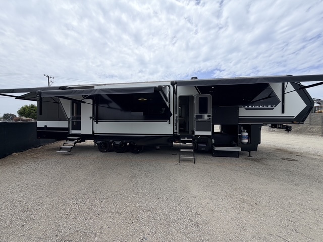 2025 Brinkley MODEL G 3950 RV