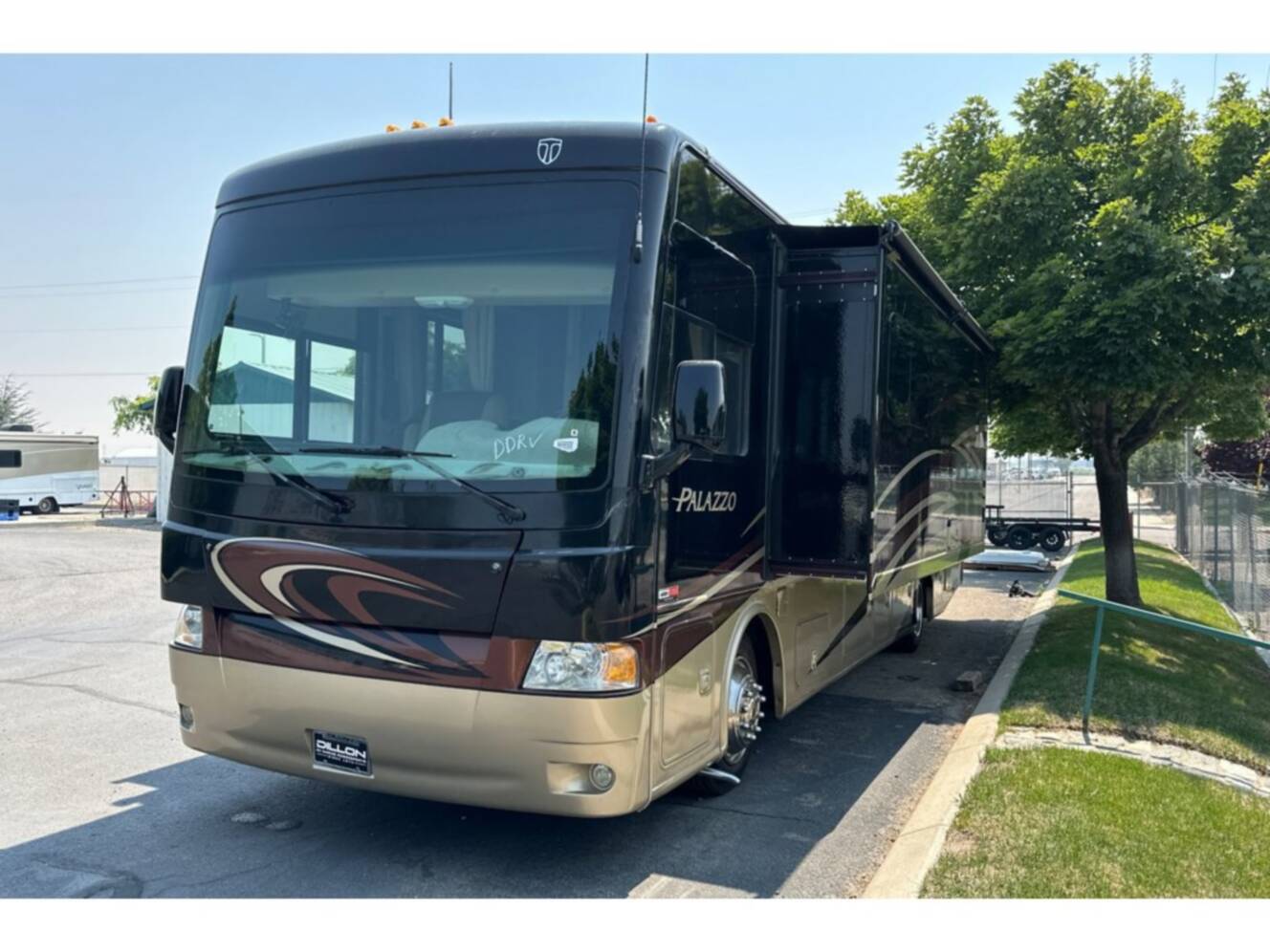 A photo of this 2015 Thor Motor Coach Palazzo 35.1