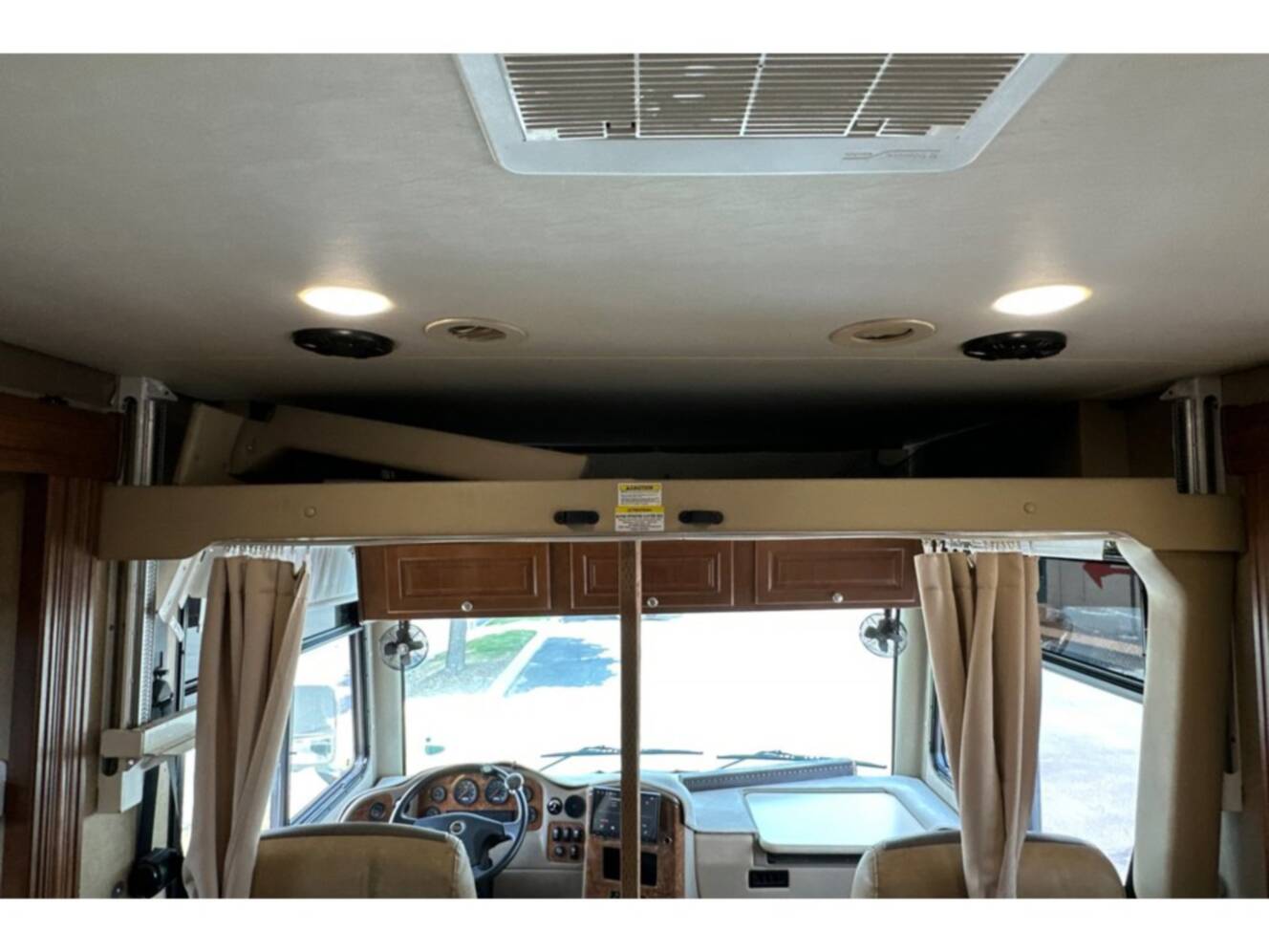 A photo of this 2015 Thor Motor Coach Palazzo 35.1