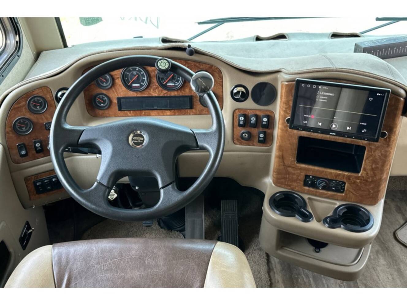 A photo of this 2015 Thor Motor Coach Palazzo 35.1