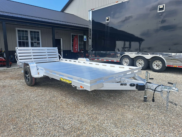 2027 ALUMA 8015S-EL w/ Bi-fold Tailgate (2559) SPARE TIRE INC in Frankfort, OH
