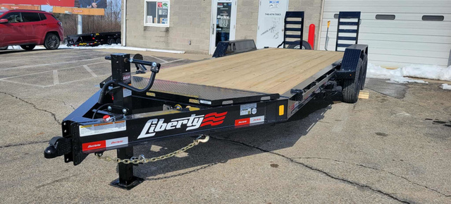 2026 LIBERTY TRAILERS LE 14K 83" X 17' + 3' B8 (49929) in Frankfort, OH