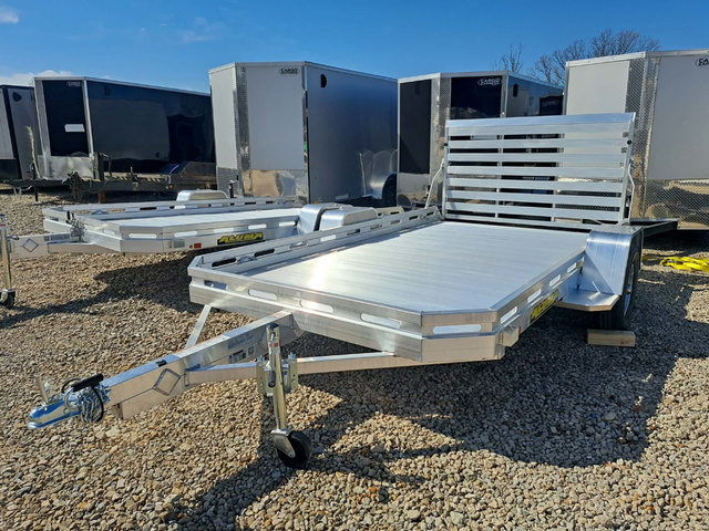 2027 ALUMA 7712H W/TAILGATE (1981) in Frankfort, OH
