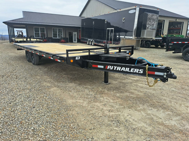 2026 PJ TRAILERS T8 102"X24' (22'+2') Hydro Jack Winch Plate+Roller in Frankfort, OH