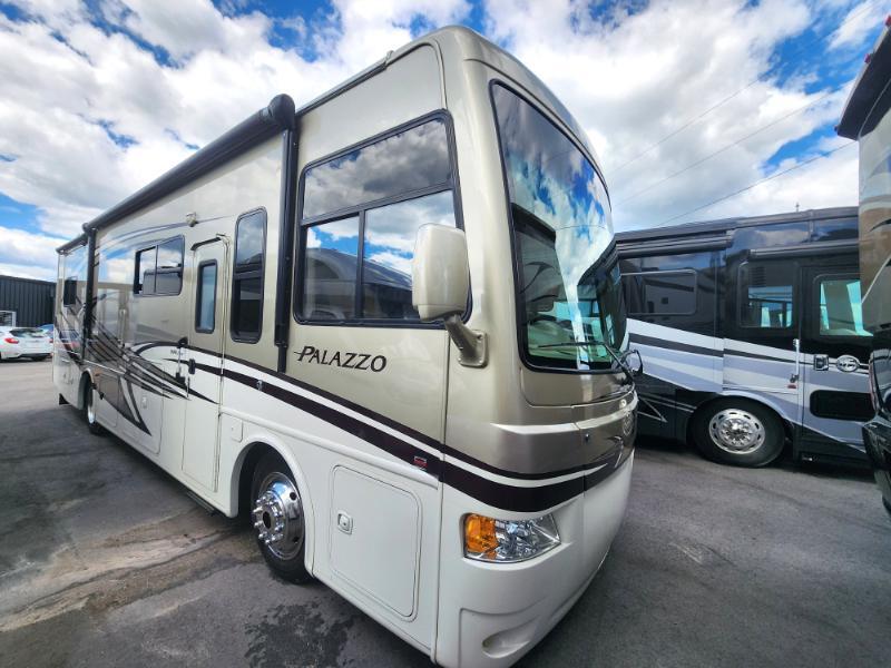 2013 Thor Motor Coach Palazzo 33.2 in sheboygan WI