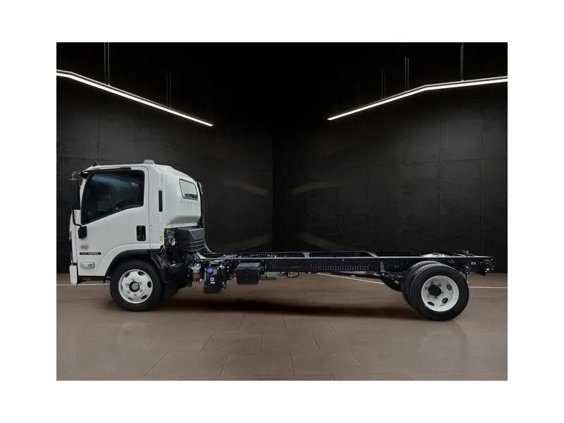 2027 ISUZU NRR