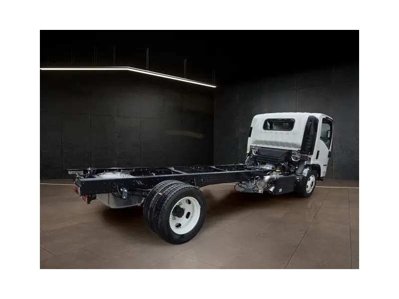 2027 ISUZU NRR