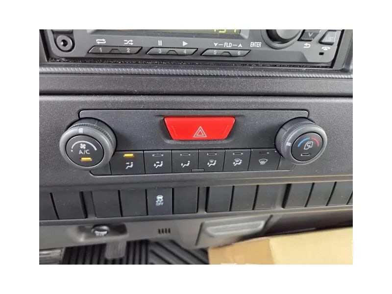 2027 ISUZU NRR
