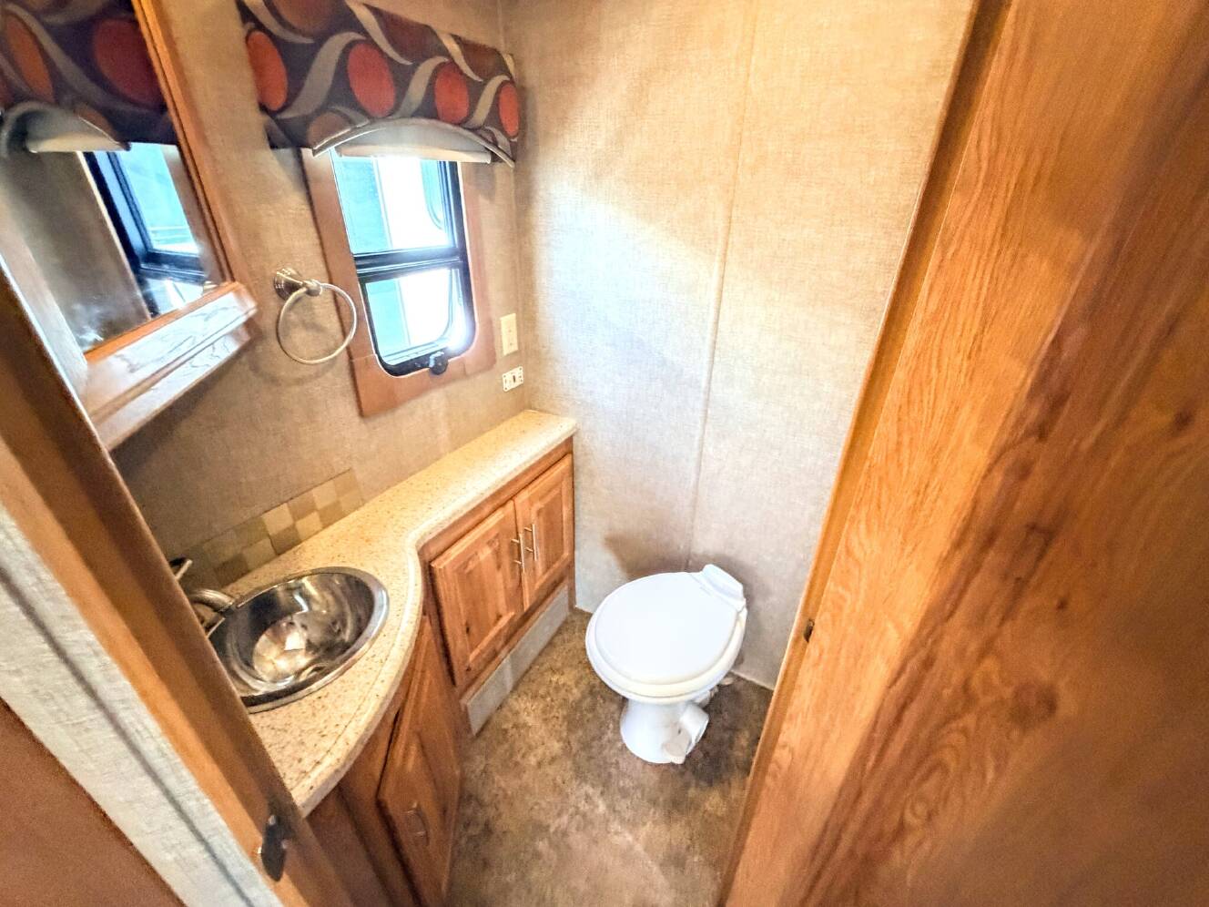 A photo of this 2014 Peterson EXCEL 37IKF