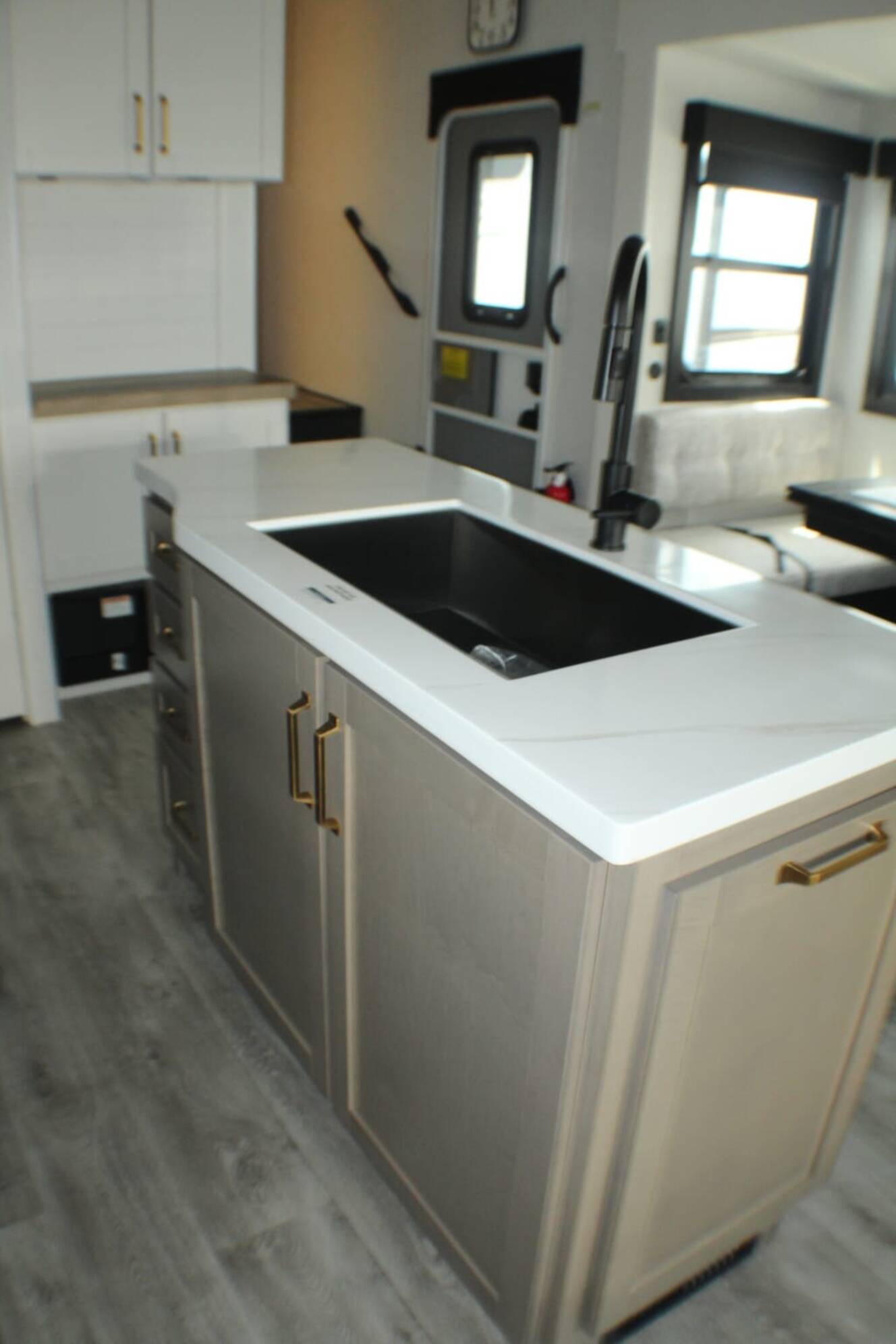 A photo of this 2027 Jayco Eagle 321RSTS