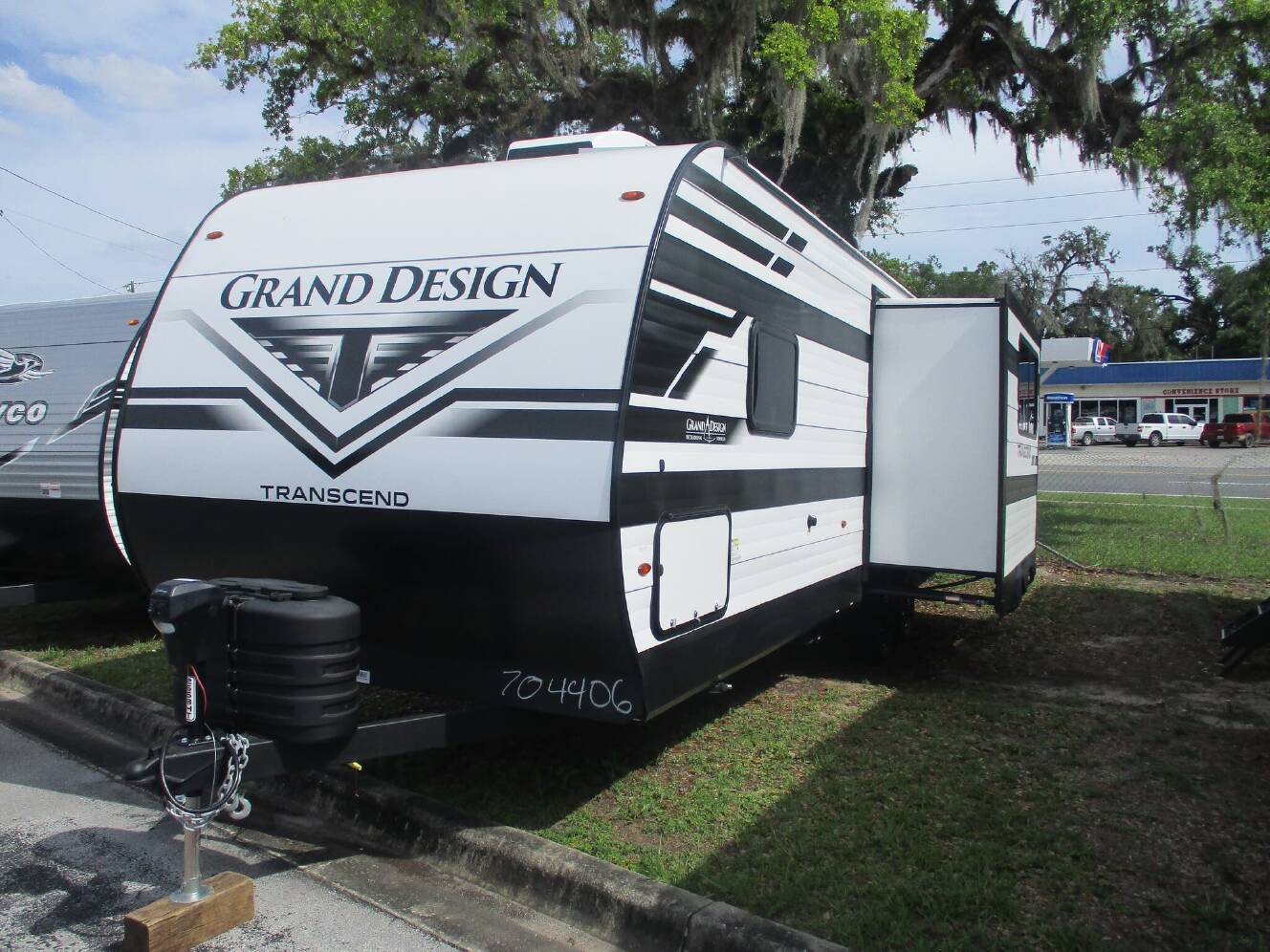 A photo of this 2027 Grand Design Transcend 265BHT