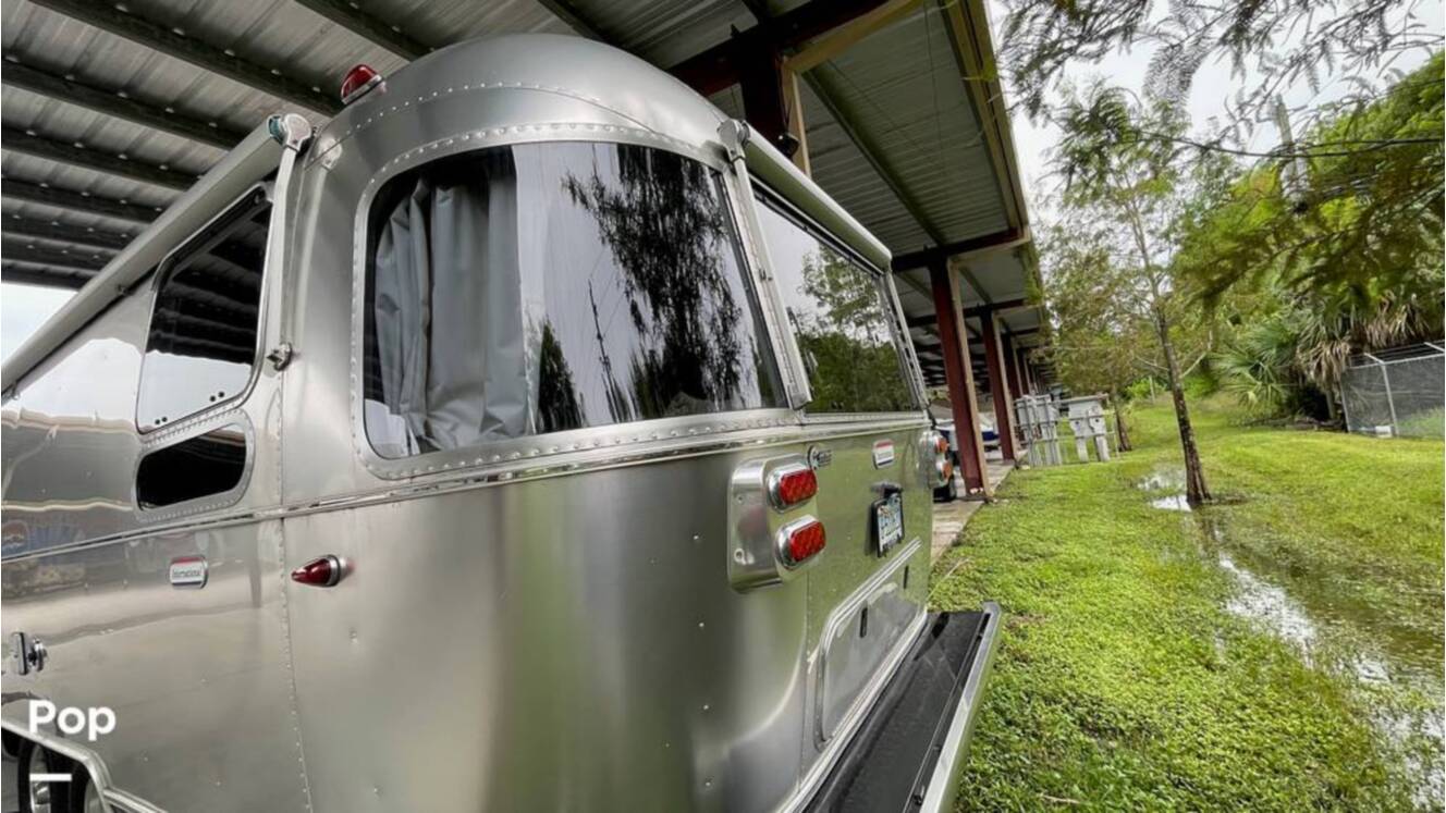 A photo of this 2024 Airstream International 28RB