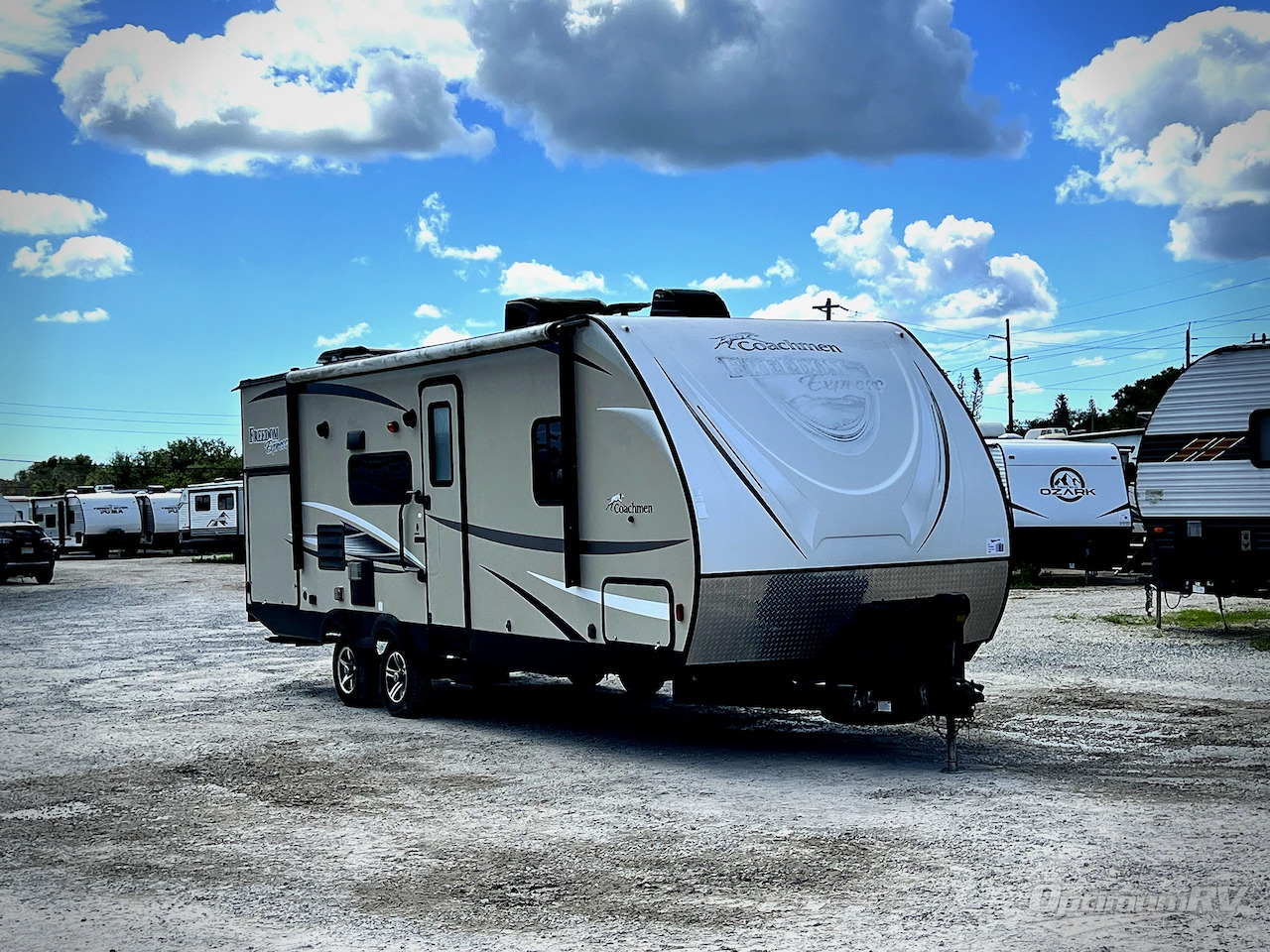 2017 Coachmen Freedom Express 248RBS RV