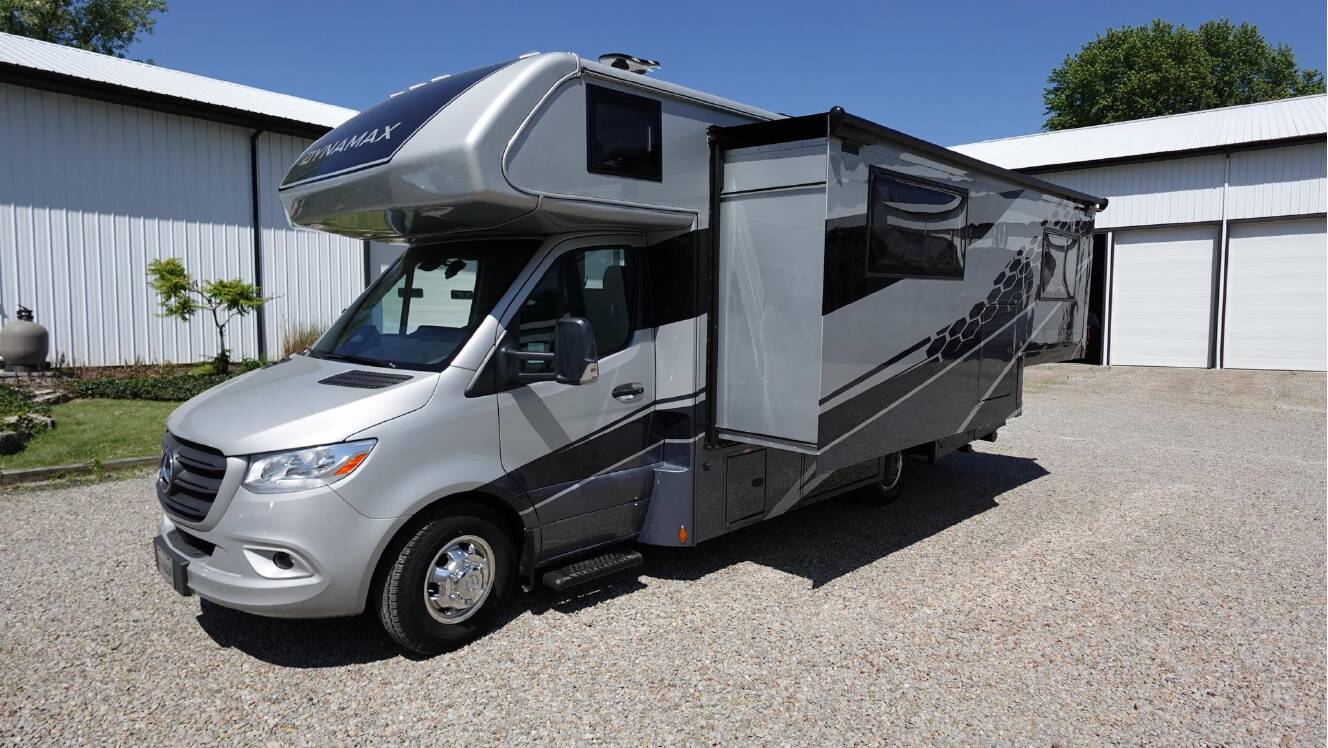 A photo of this 2026 Dynamax ISATA 3 24FW