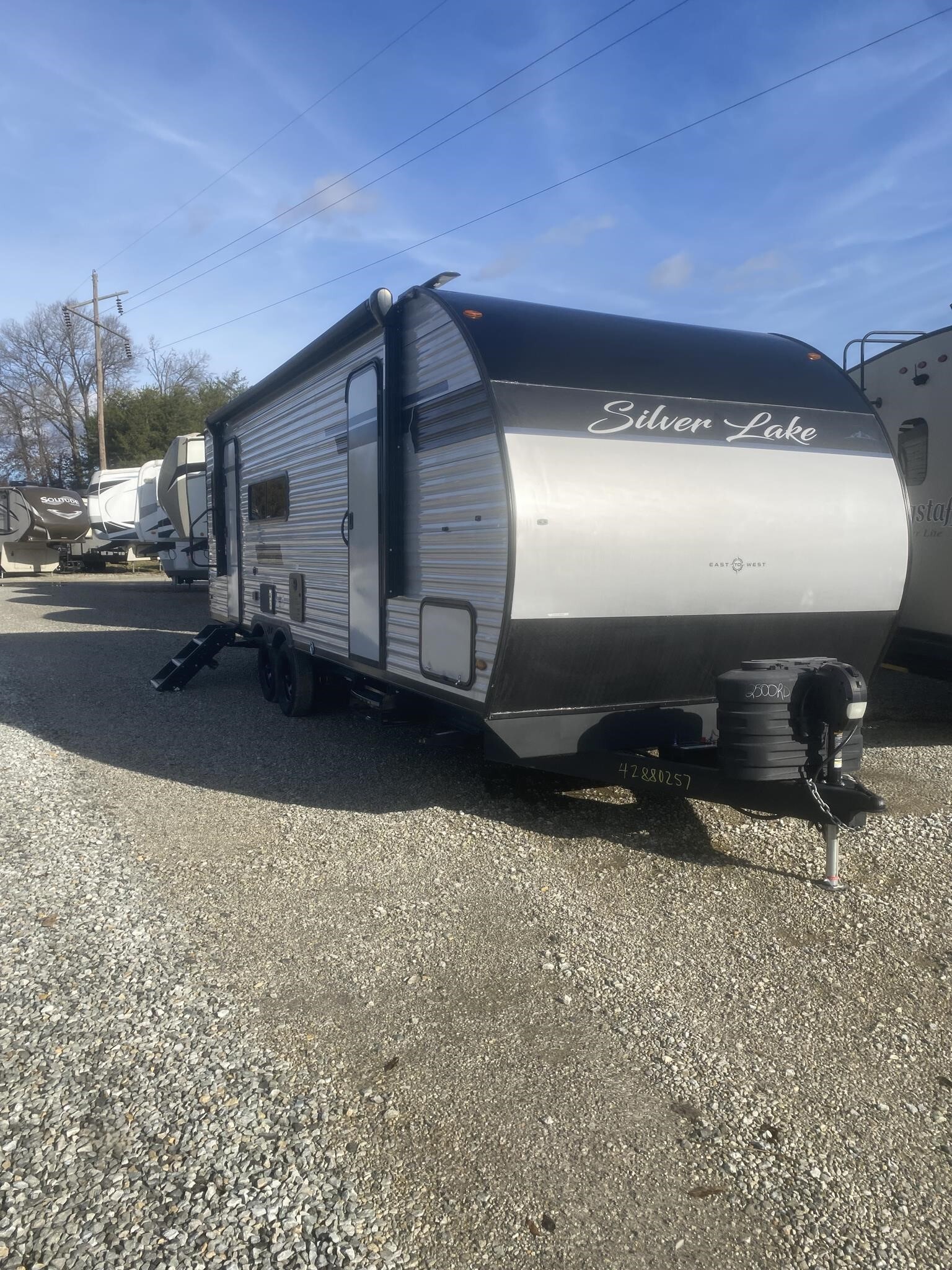2025 East To West SILVER LAKE 2500RD in mitchell IN