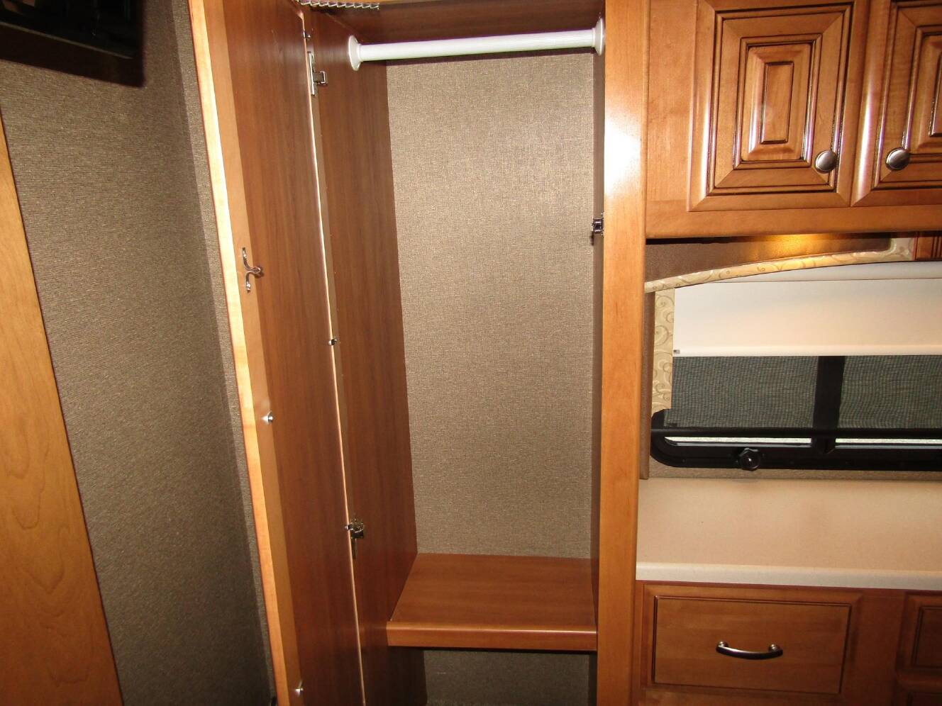 A photo of this 2016 Thor Motor Coach PALAZZO 33.2