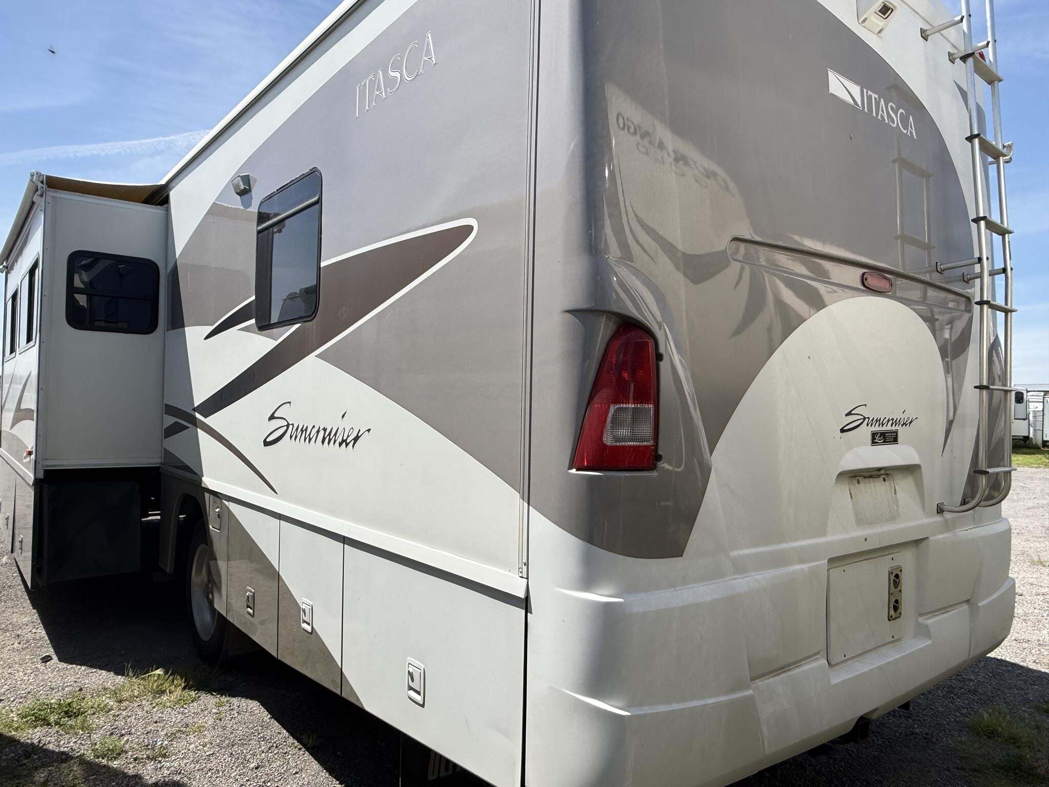 2005 Itasca SUNCRUISER 33V in norfolk NE