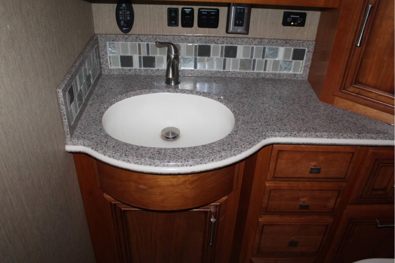 A photo of this 2016 Newmar VENTANA 3427