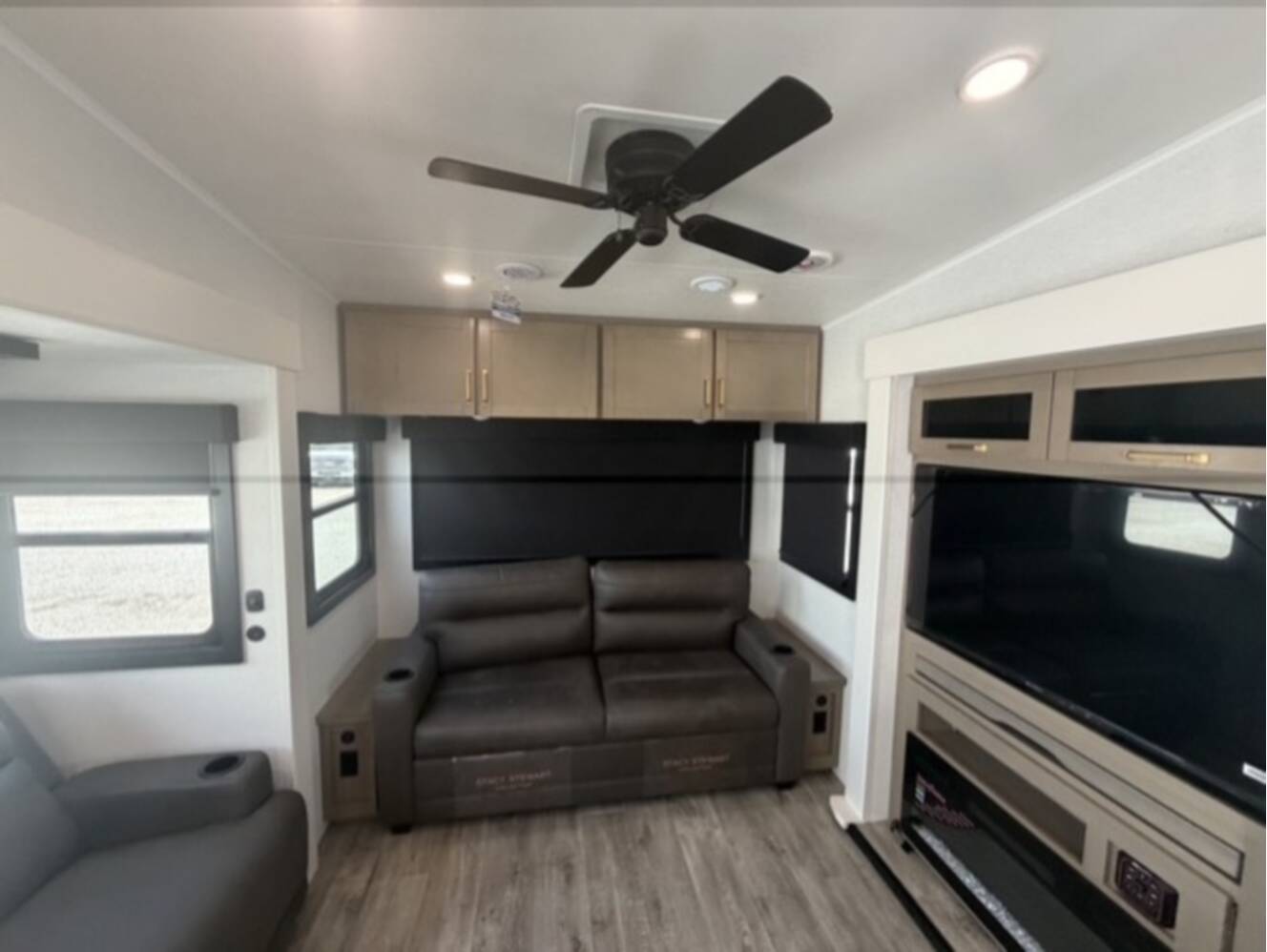 A photo of this 2027 Jayco Eagle 355MBQS