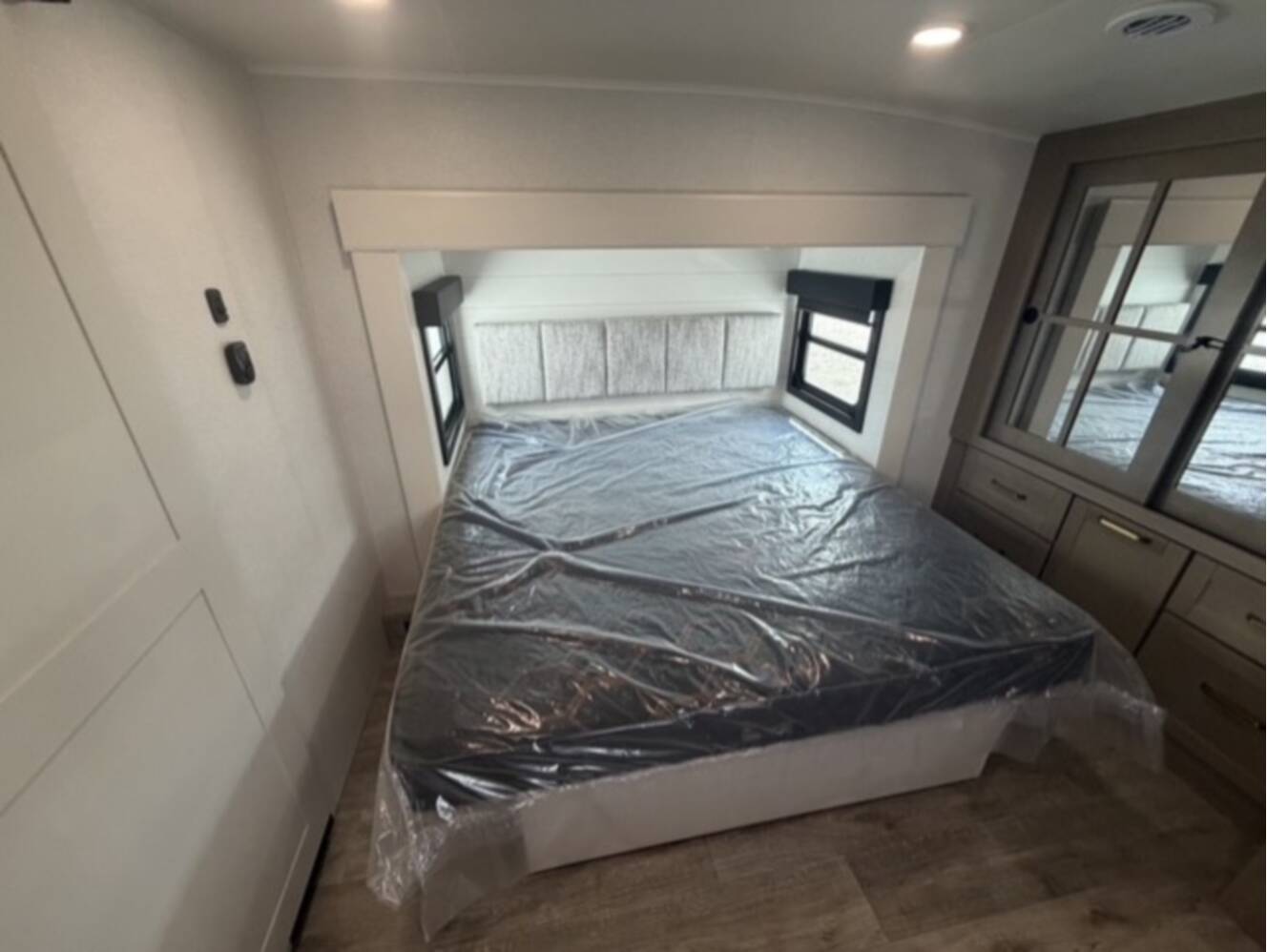 A photo of this 2027 Jayco Eagle 355MBQS
