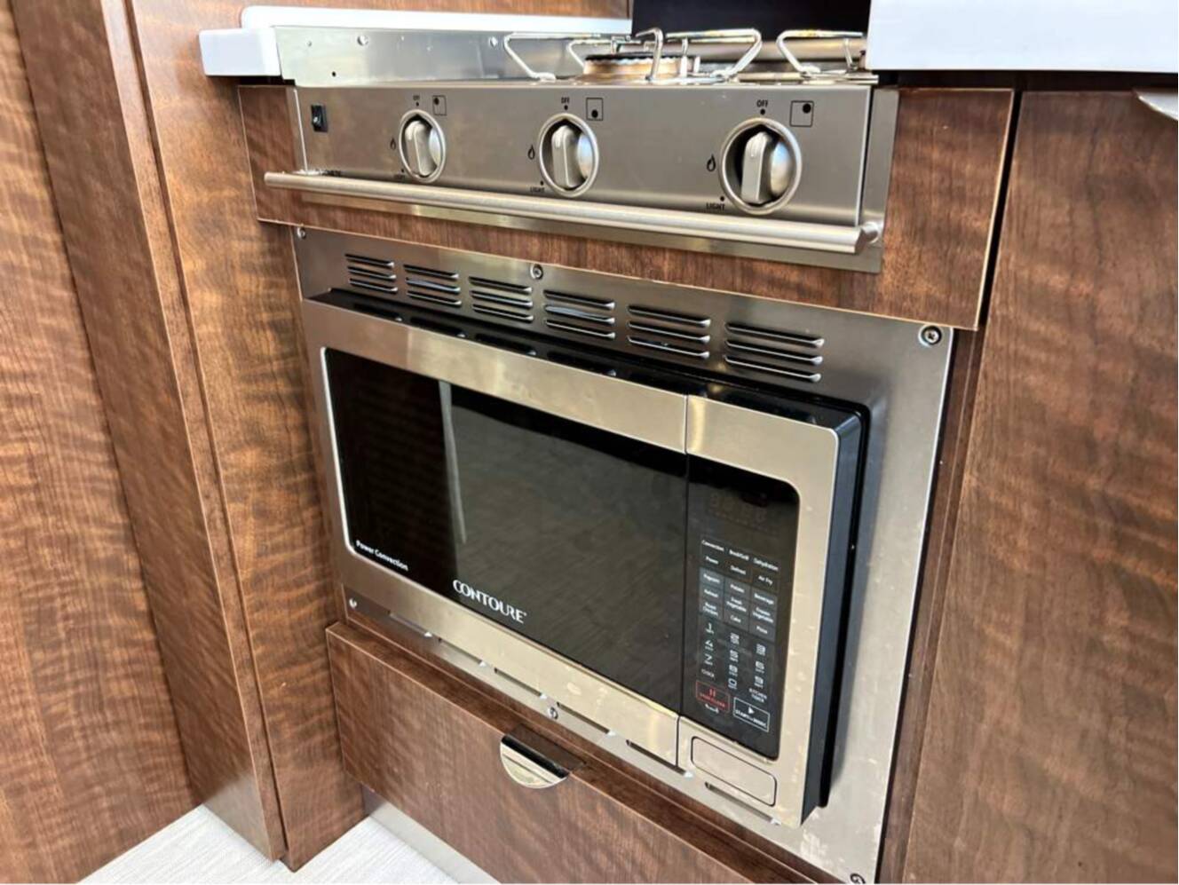 A photo of this 2022 Airstream Globetrotter 25FBT