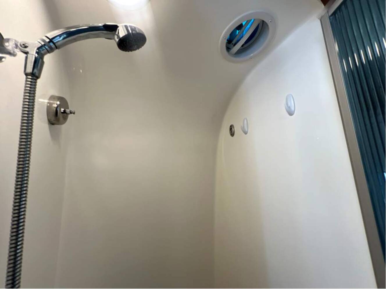 A photo of this 2022 Airstream Globetrotter 25FBT