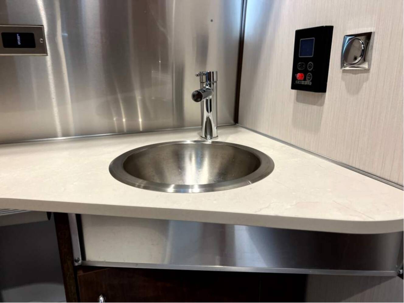 A photo of this 2022 Airstream Globetrotter 25FBT